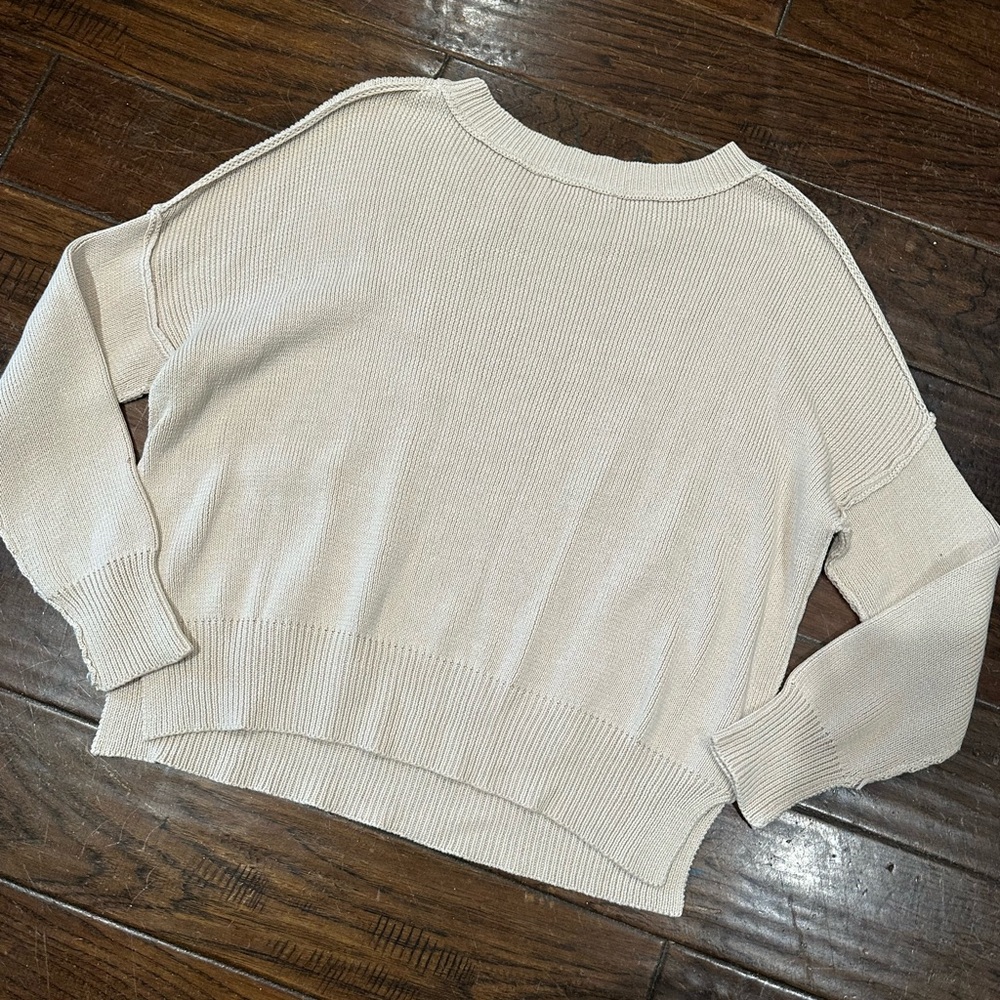 Miracle Beige Sweater with American Flag Design - Picture 4 of 4